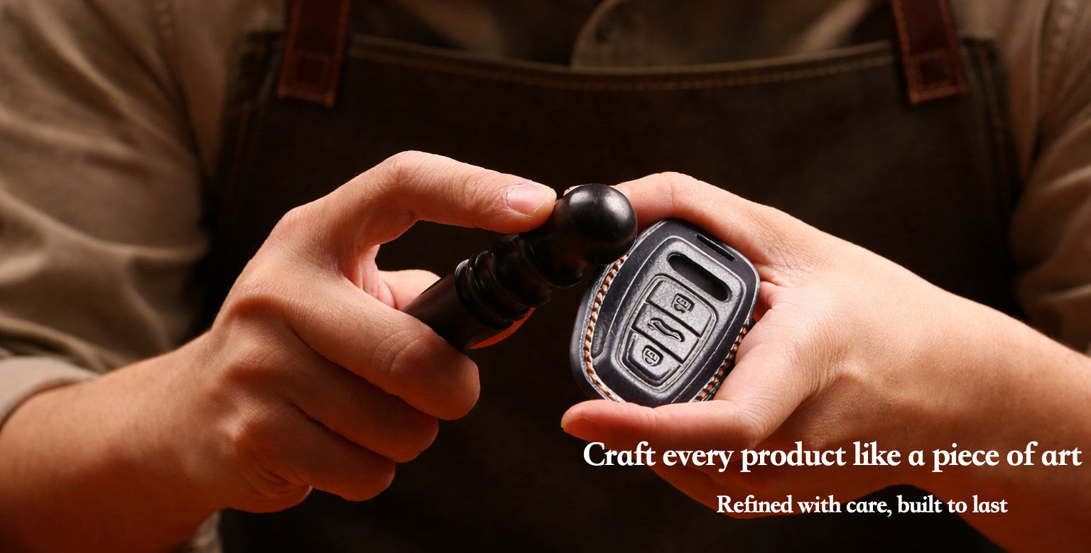 Handmade genuine leather car key cover011621243260e1af0c20-0